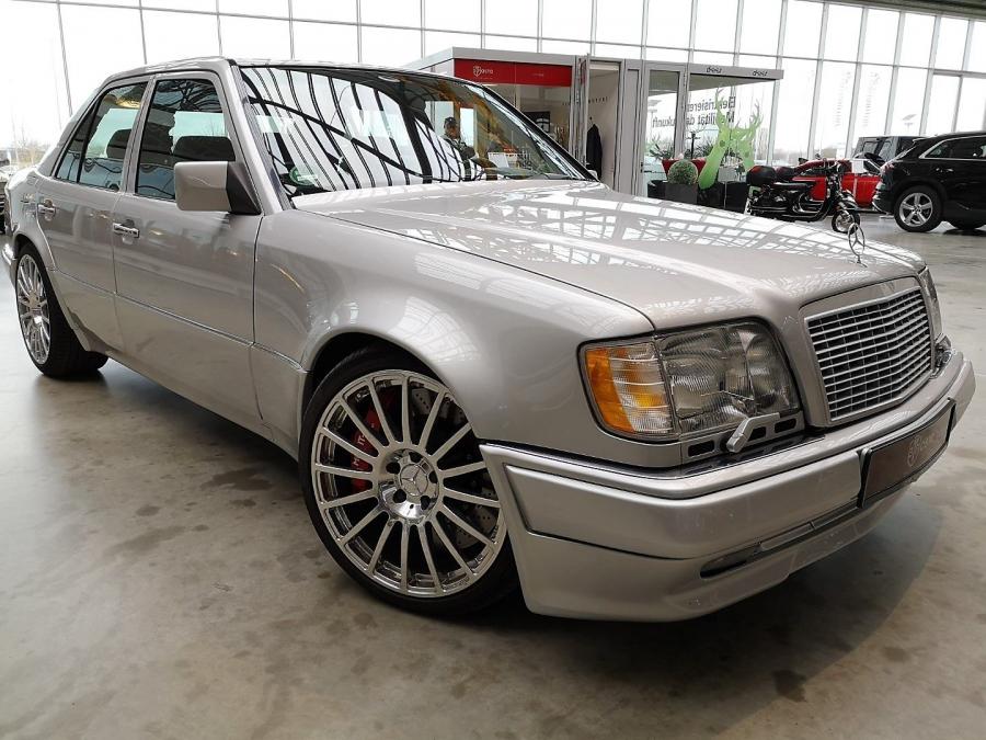  Mercedes-Benz E60 AMG (W124) 1993 года  (фото 1 из 35)